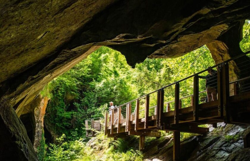 Il complesso delle Grotte del Caglieron