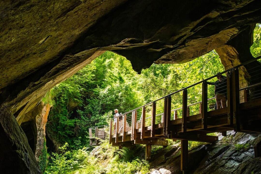 Il complesso delle Grotte del Caglieron